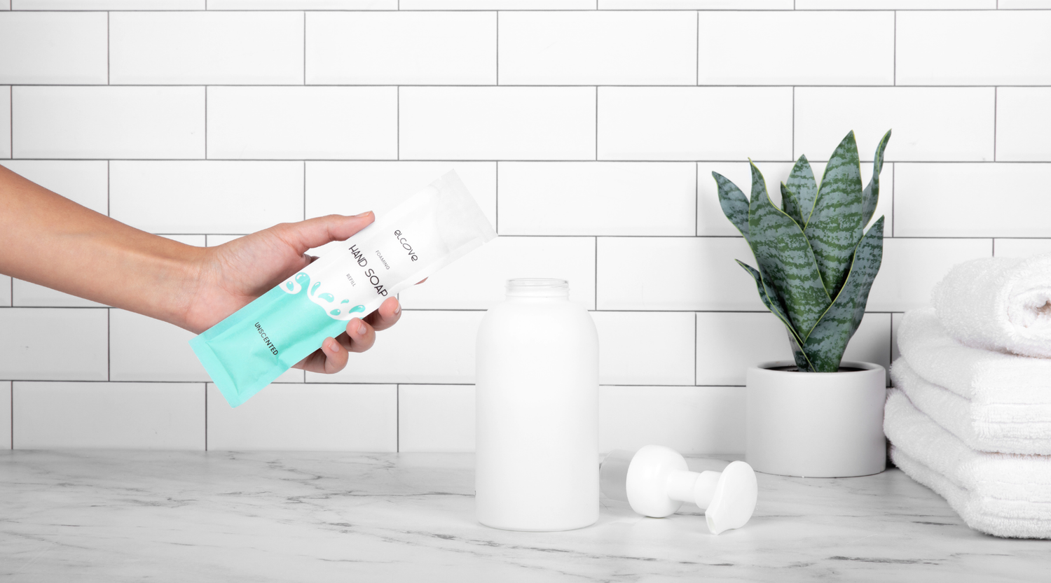 Why Powder-to-Liquid Cleaning Products Win